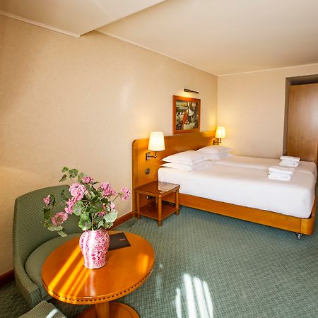 President Hotel Athens Ngoại thất bức ảnh